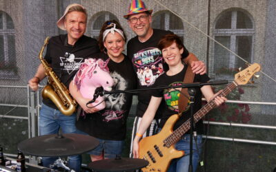 🎶🎸SPARKLING UNICORNS am 16.5.2025 ab 19:00 Uhr im Kulturcafé Alte Krähe! 🎶🎸